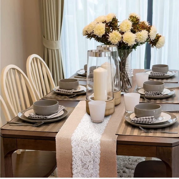 Burlap and lace table runner - Picture 2 of 7